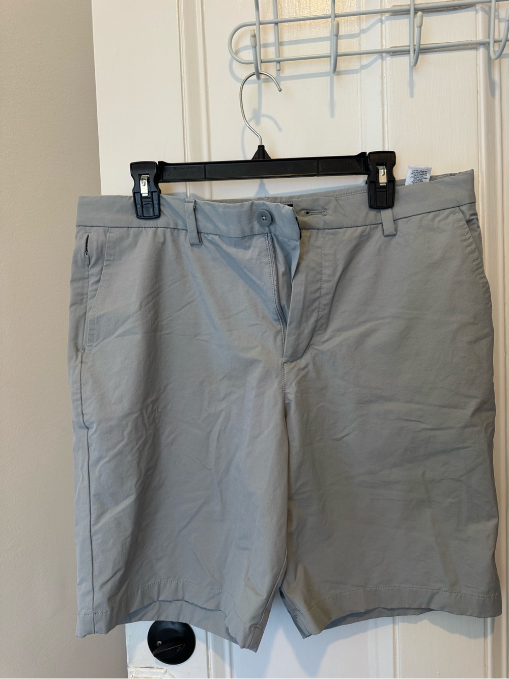 Vineyard Vines Gray Flat-Front Men's On the Go Performance Shorts